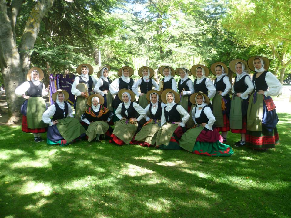Asociación de Danzas Barrio Ave María (Palencia)
