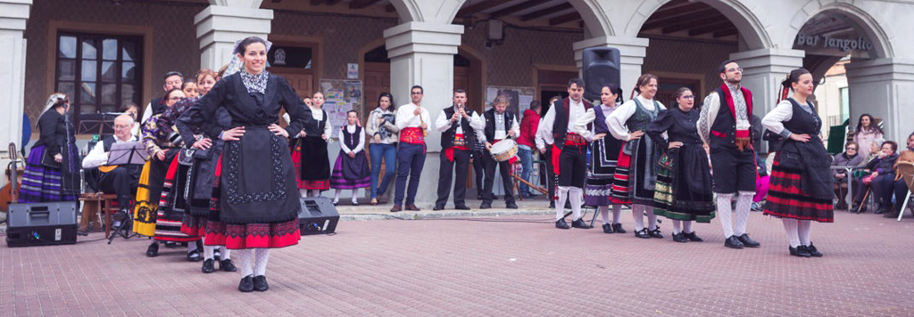 Grupo de Baile Mixto